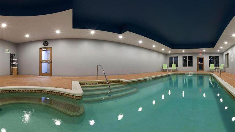 Holiday Inn Express Hotel & Suites Hamburg By Ihg Екстер'єр фото