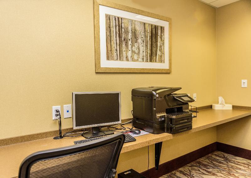 Holiday Inn Express Hotel & Suites Hamburg By Ihg Екстер'єр фото