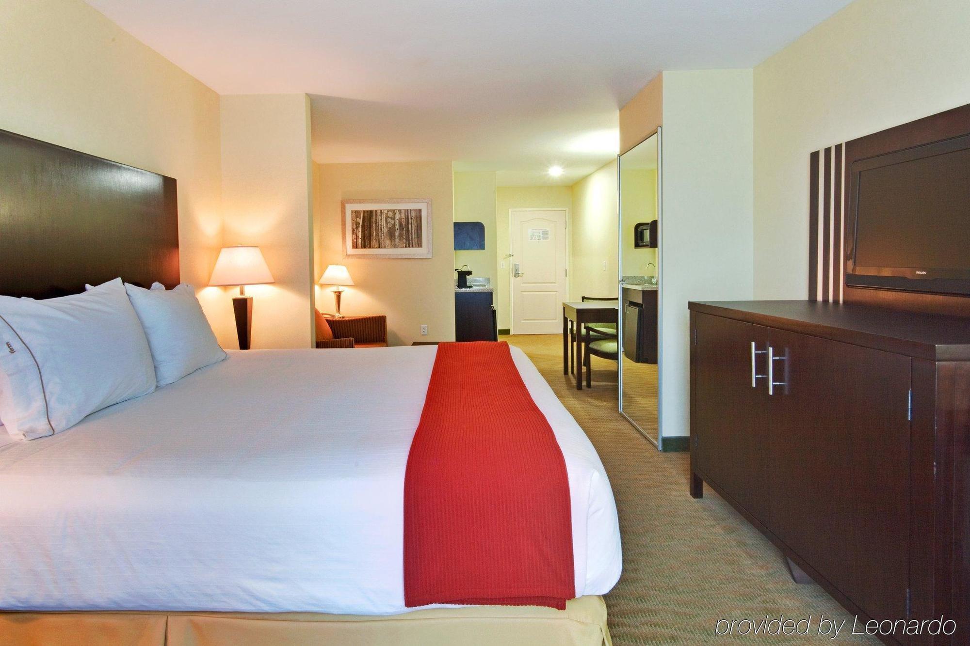 Holiday Inn Express Hotel & Suites Hamburg By Ihg Номер фото