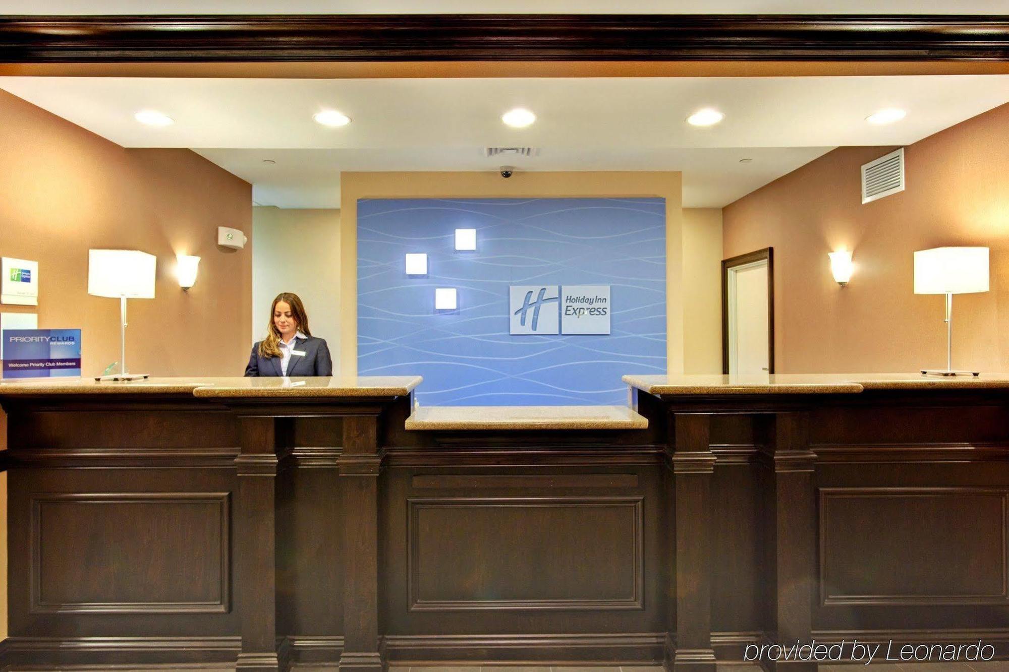 Holiday Inn Express Hotel & Suites Hamburg By Ihg Екстер'єр фото