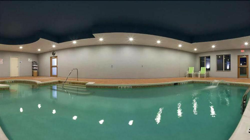 Holiday Inn Express Hotel & Suites Hamburg By Ihg Екстер'єр фото