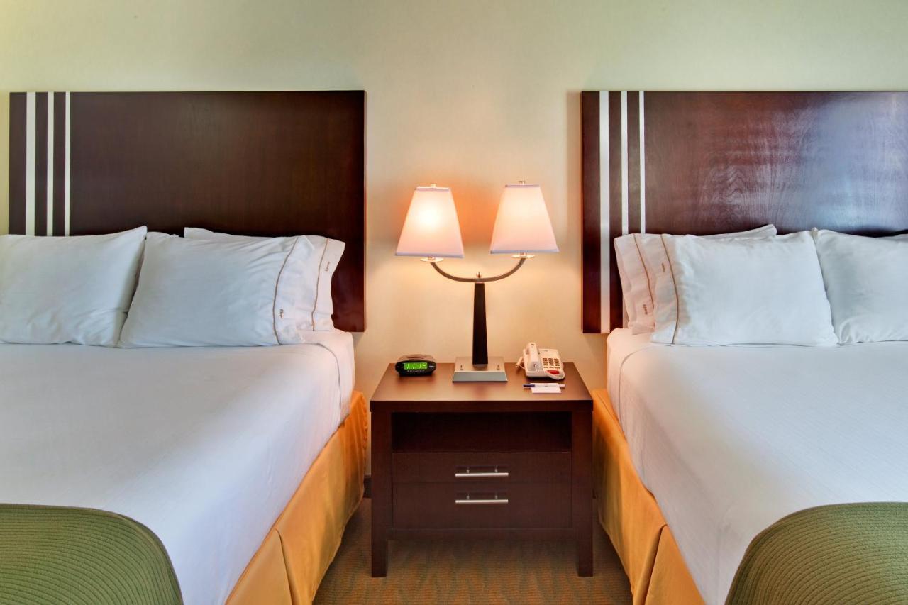 Holiday Inn Express Hotel & Suites Hamburg By Ihg Екстер'єр фото
