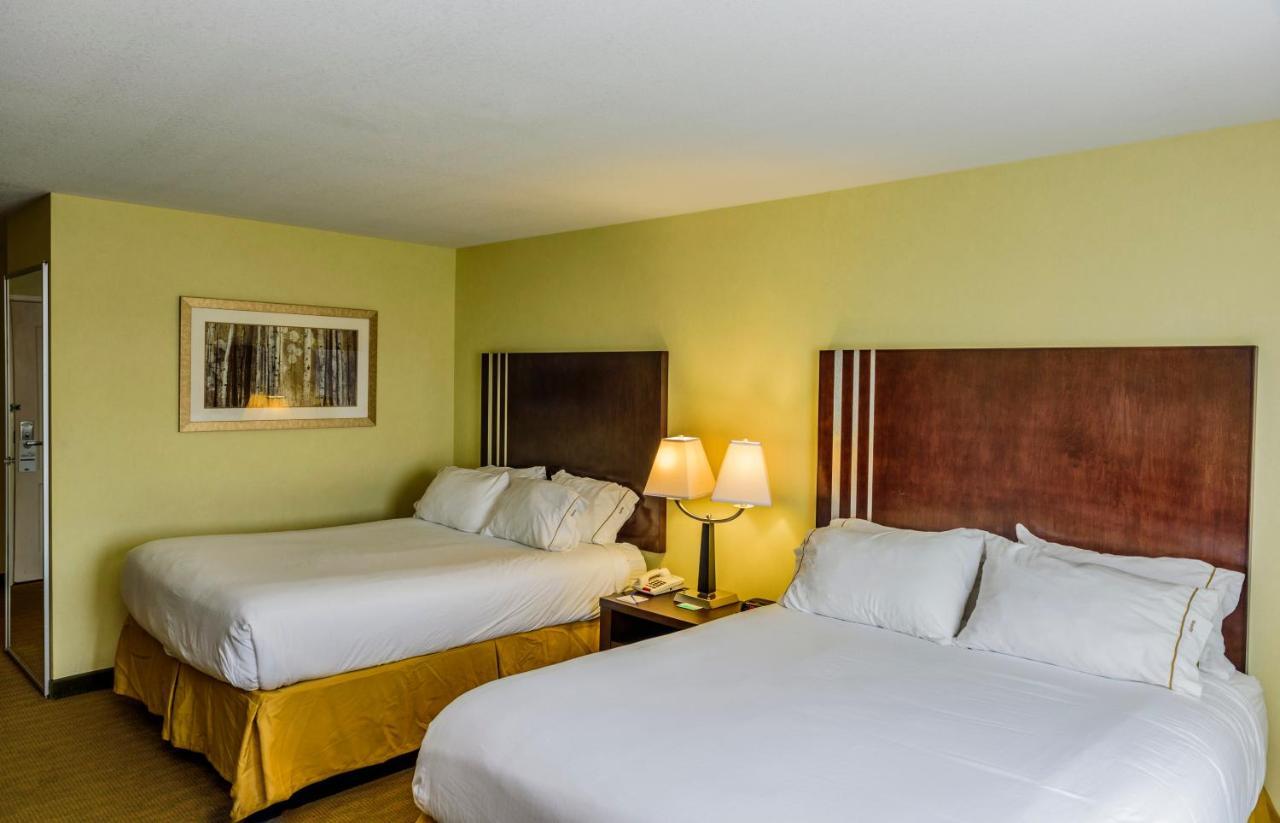Holiday Inn Express Hotel & Suites Hamburg By Ihg Екстер'єр фото