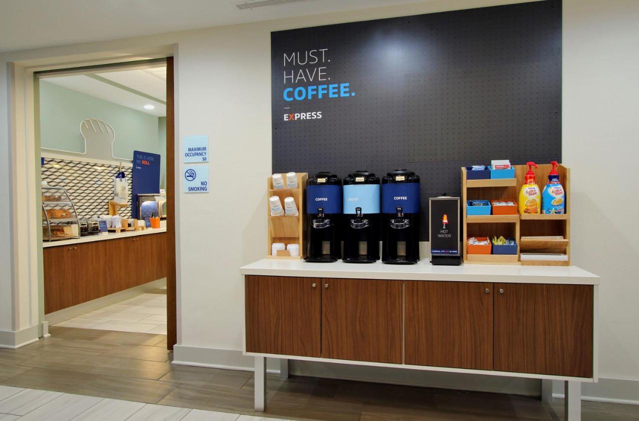 Holiday Inn Express Hotel & Suites Hamburg By Ihg Екстер'єр фото
